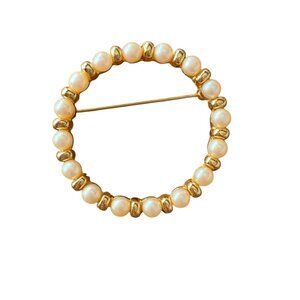 Monet Vintage Circle Pearl Brooch Gold Tone
